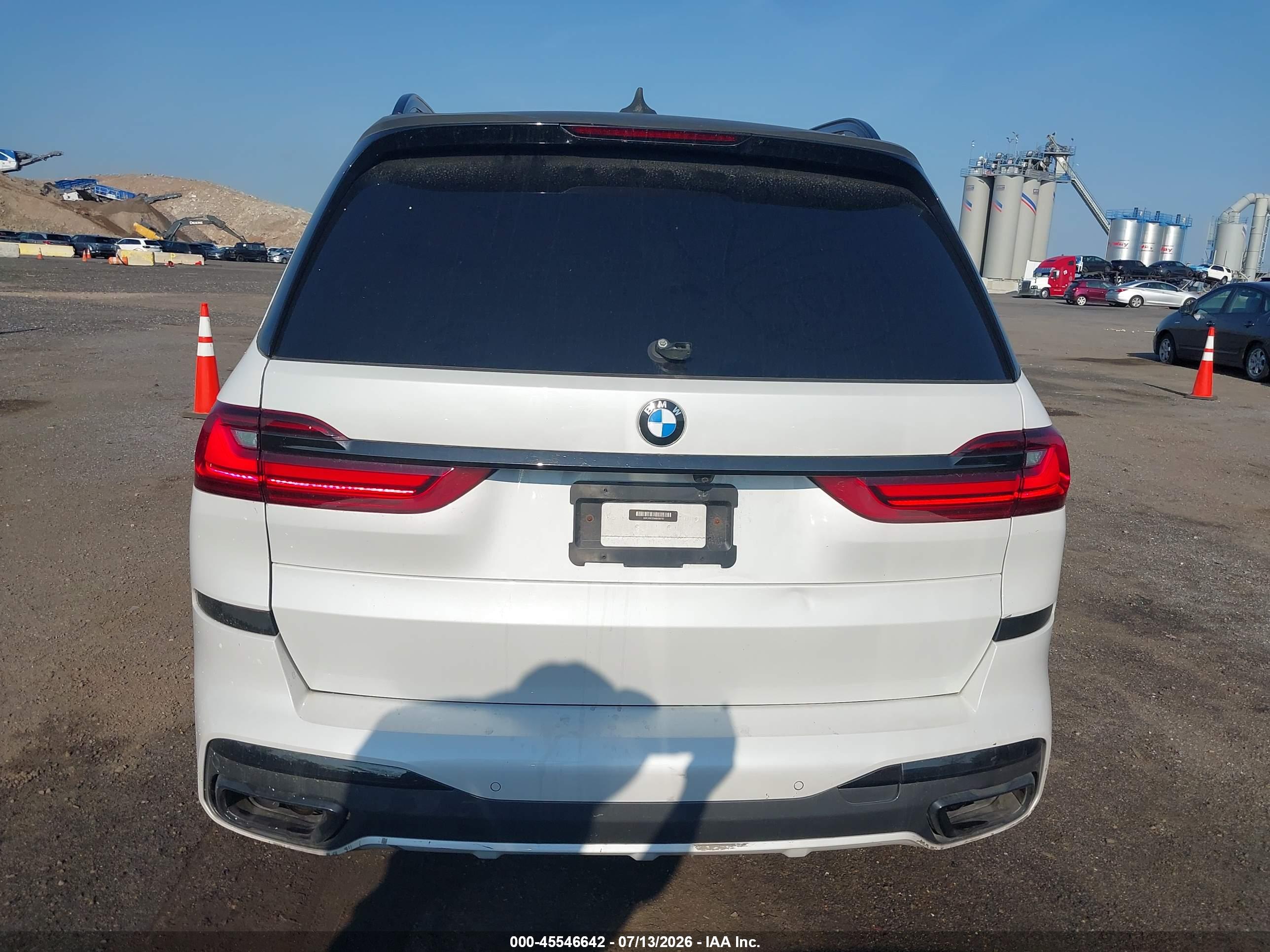 2021 BMW X7 M50I