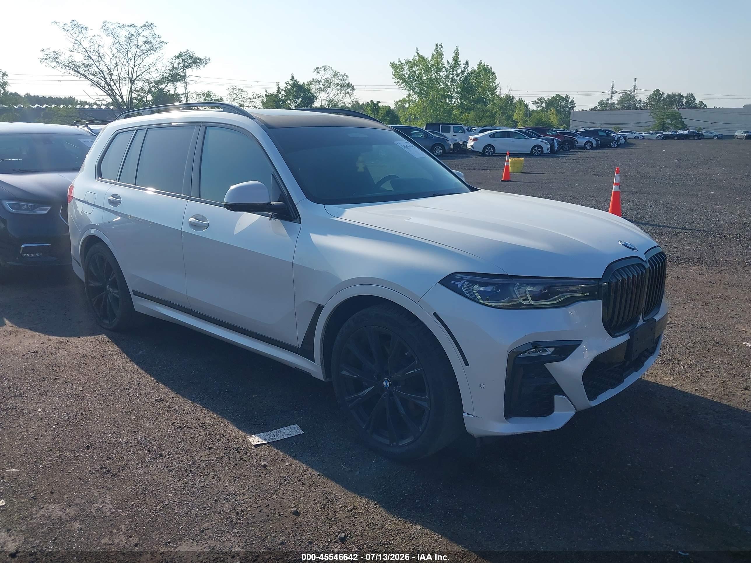 2021 BMW X7 M50I