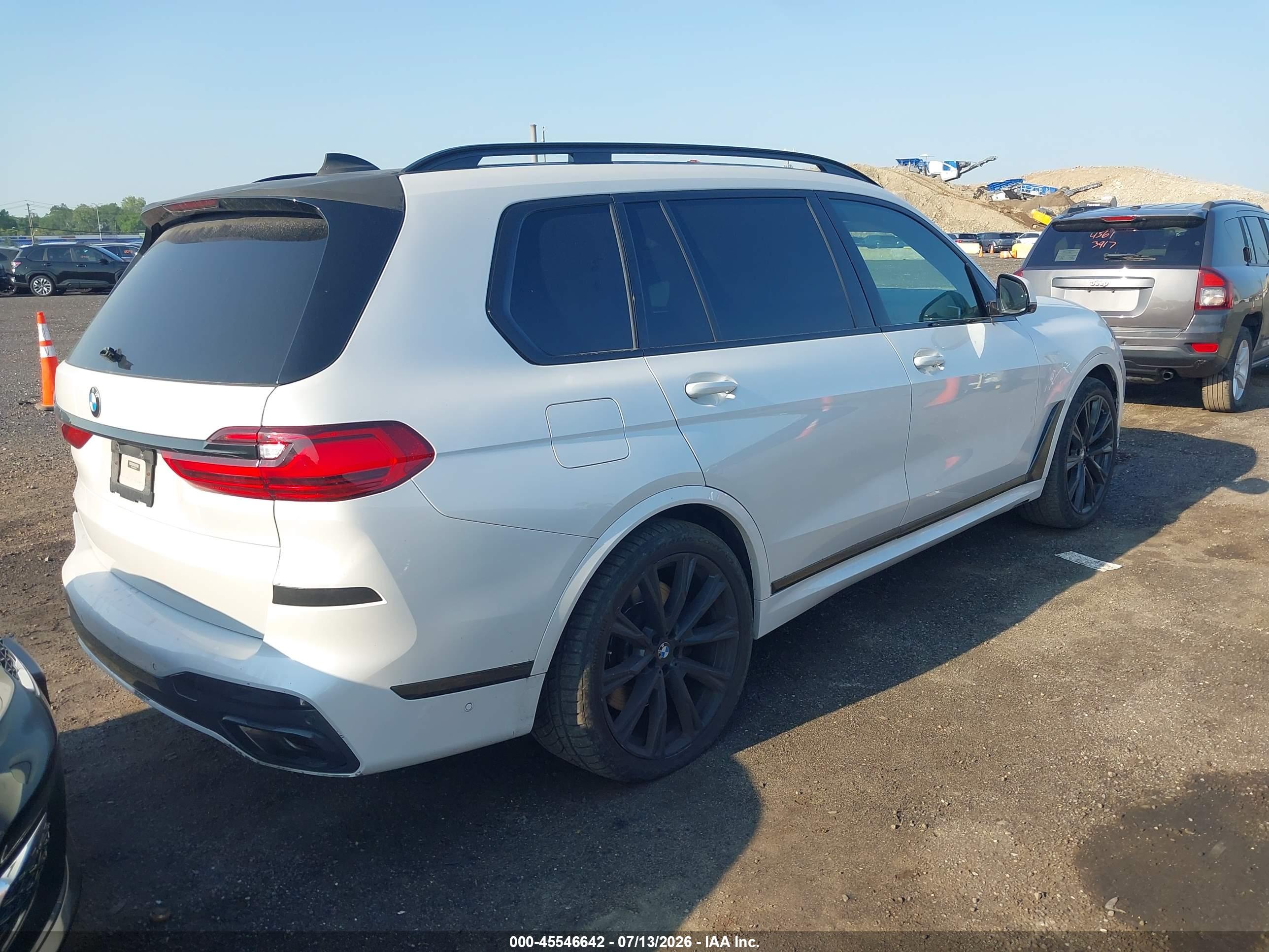 2021 BMW X7 M50I