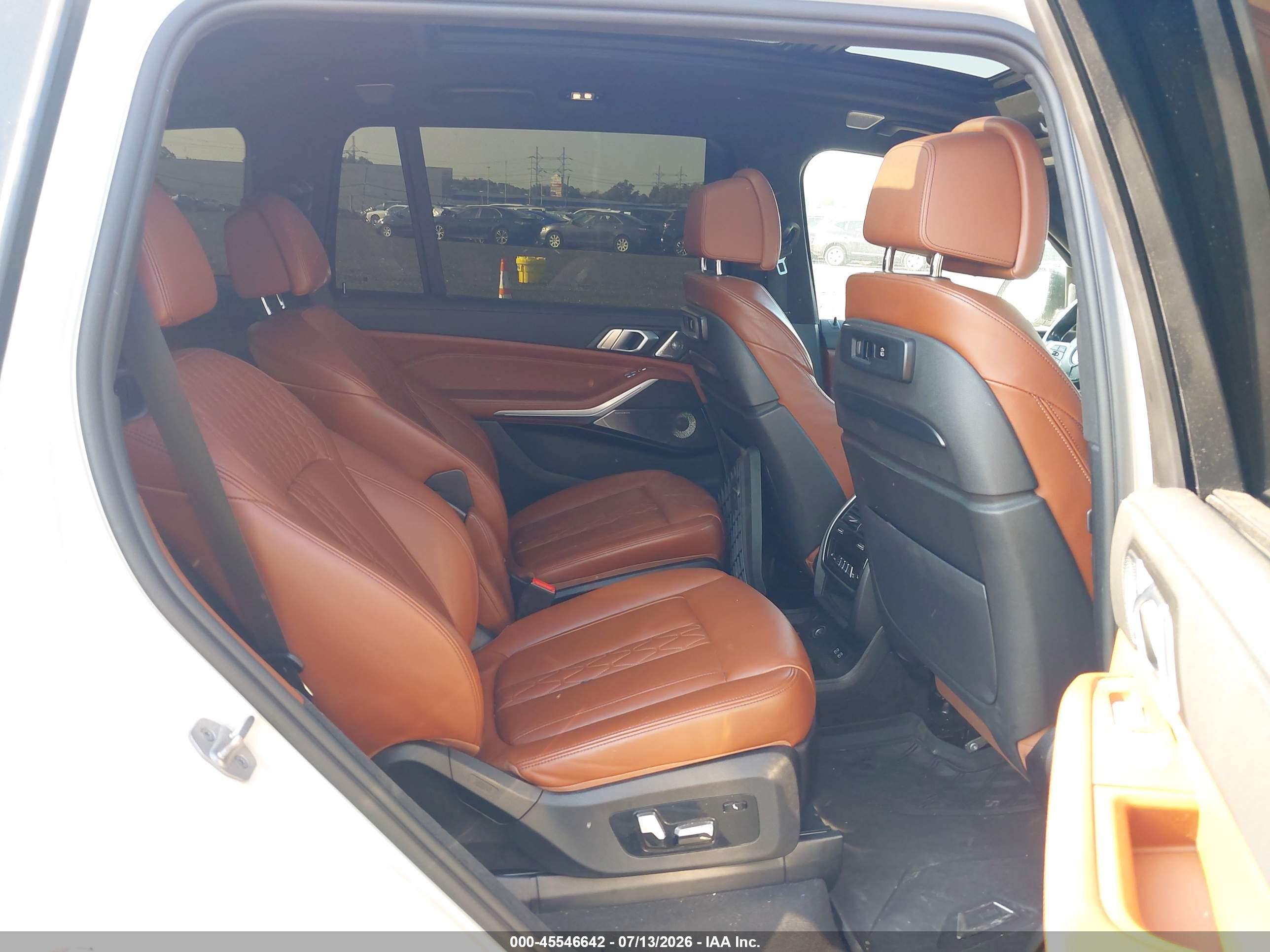 2021 BMW X7 M50I