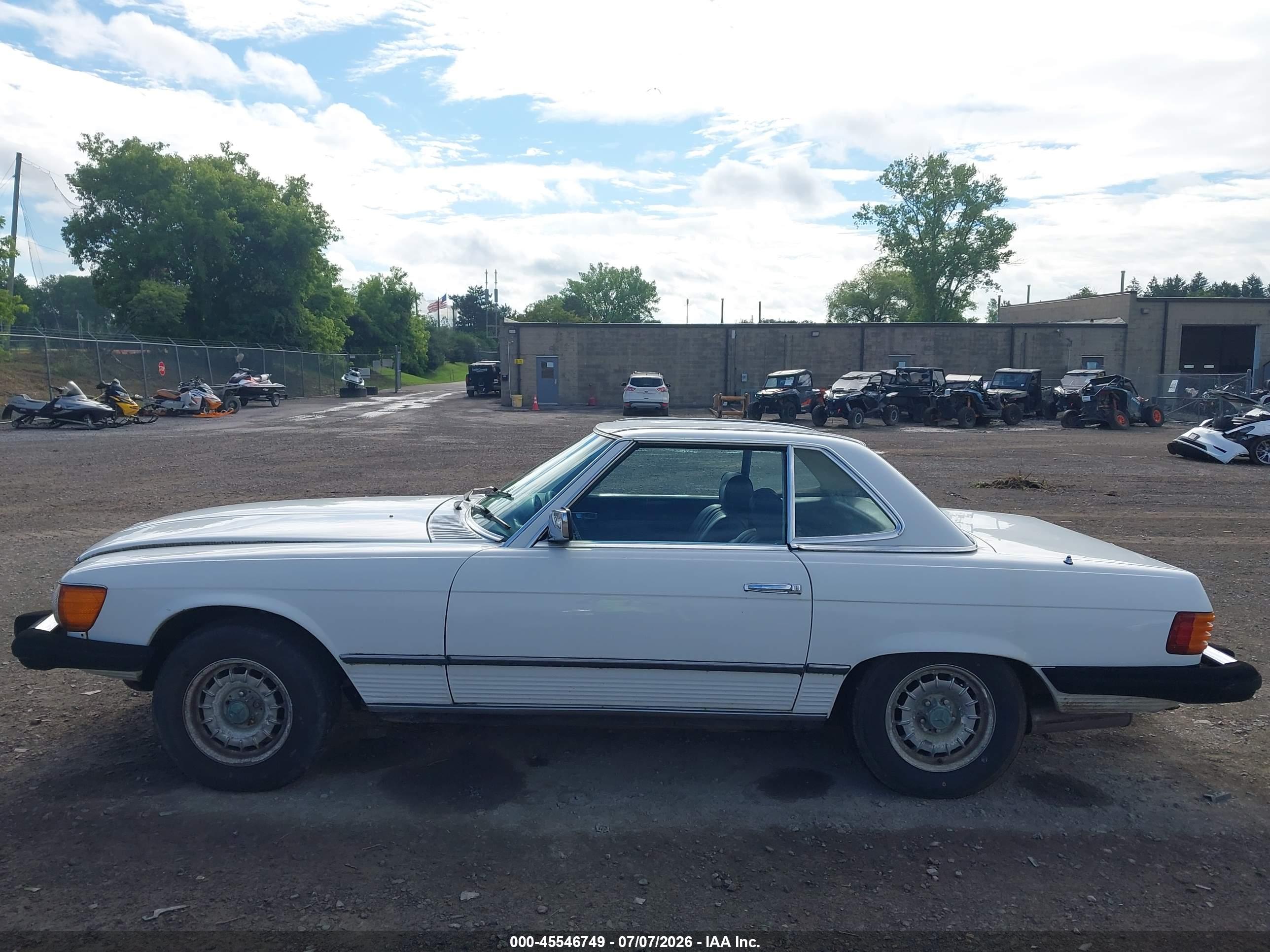 1979 MERCEDES-BENZ CAR