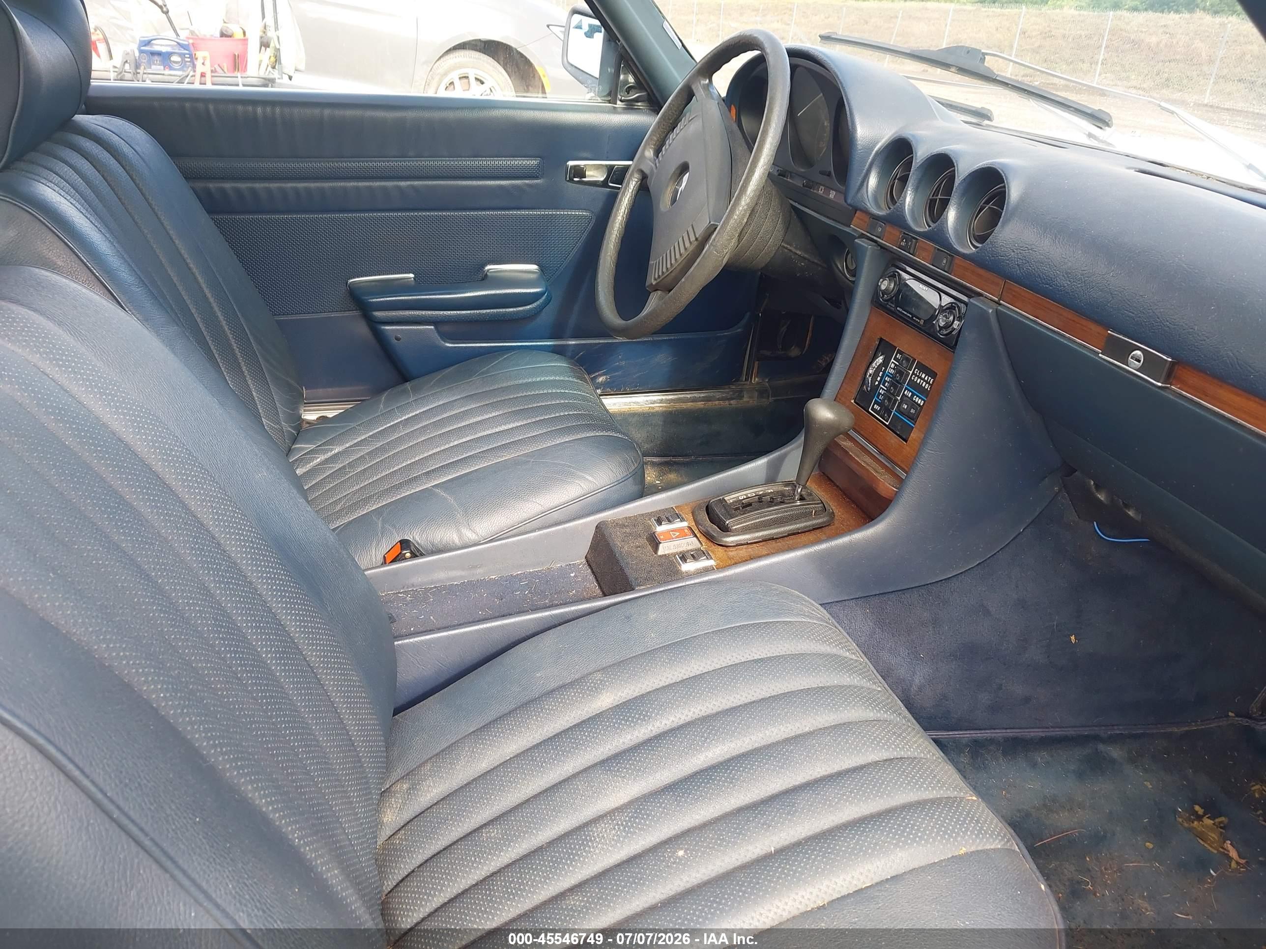 1979 MERCEDES-BENZ CAR