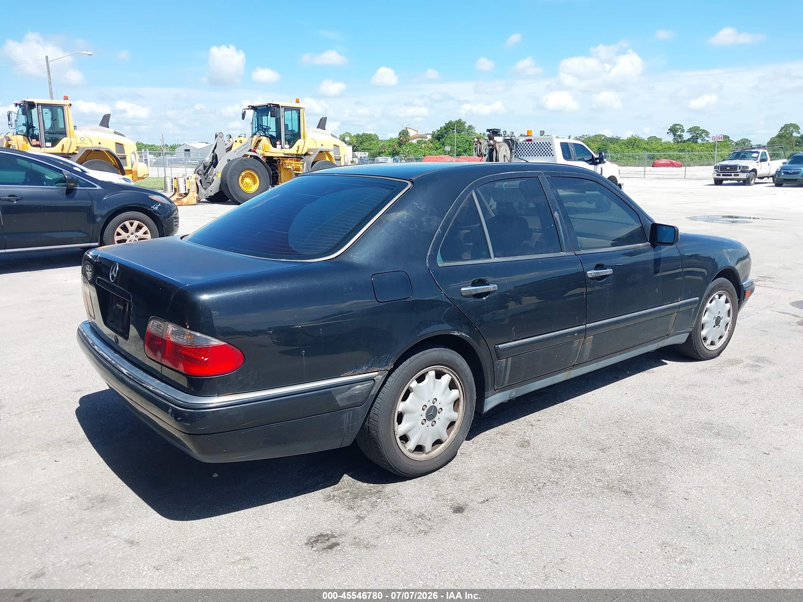 1999 MERCEDES-BENZ E 320 E320