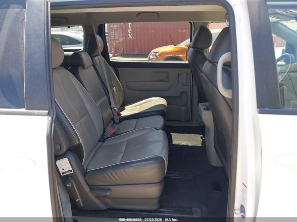 2017 KIA SEDONA LX