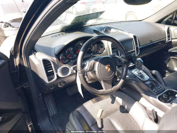2012 PORSCHE CAYENNE