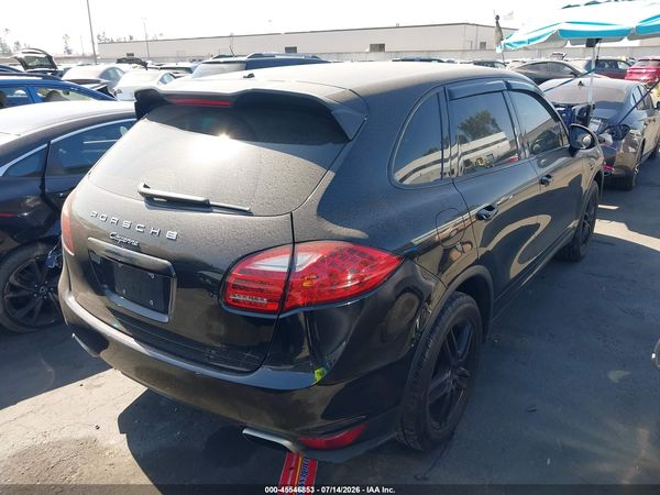 2012 PORSCHE CAYENNE