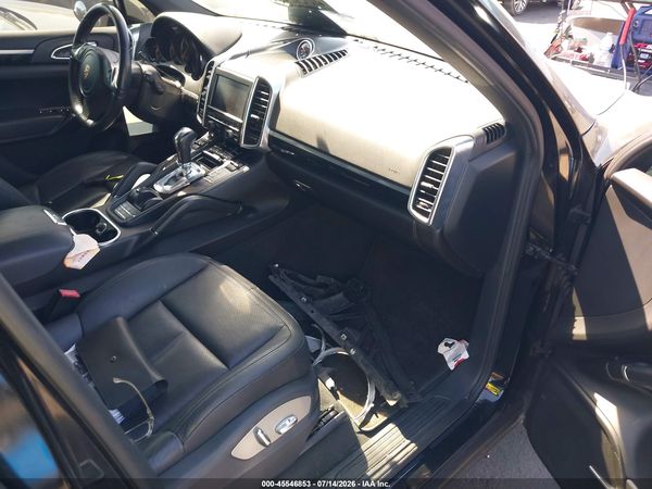 2012 PORSCHE CAYENNE
