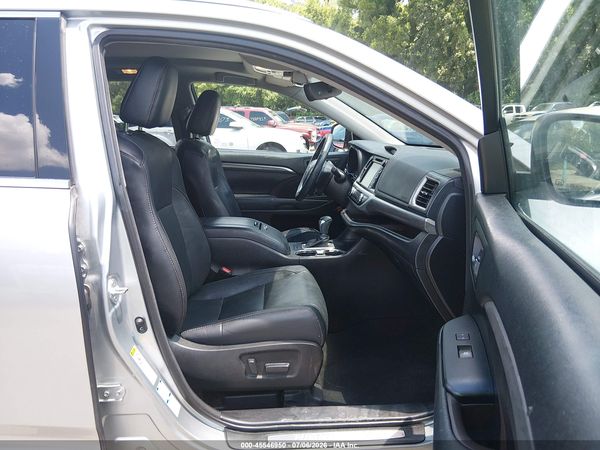 2017 TOYOTA HIGHLANDER LIMITED PLATINUM