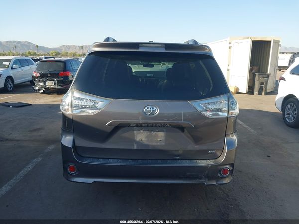 2014 TOYOTA SIENNA SE 8 PASSENGER