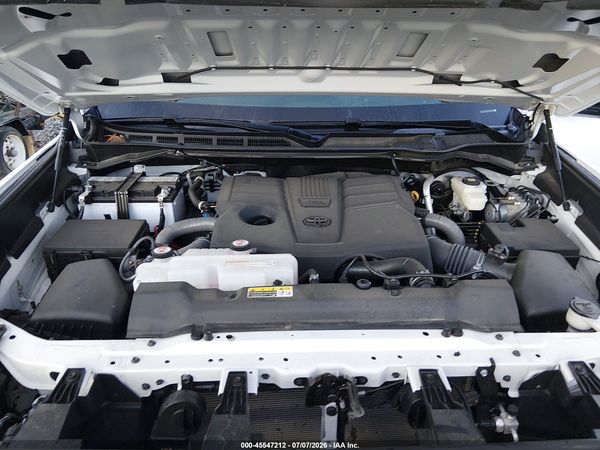 2025 TOYOTA TUNDRA SR