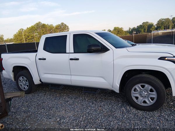 2025 TOYOTA TUNDRA SR