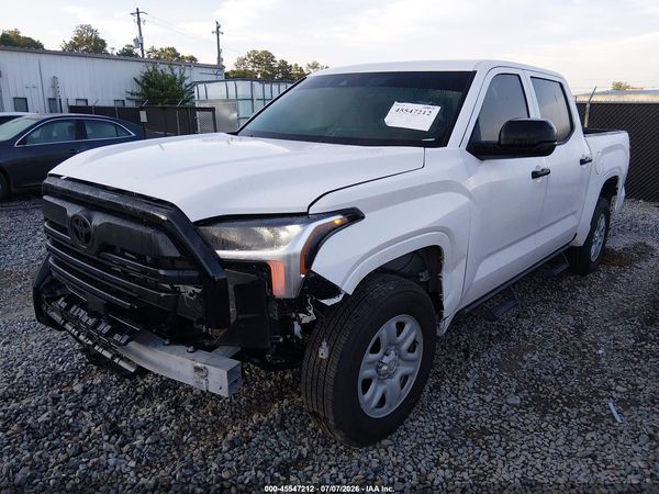 2025 TOYOTA TUNDRA SR