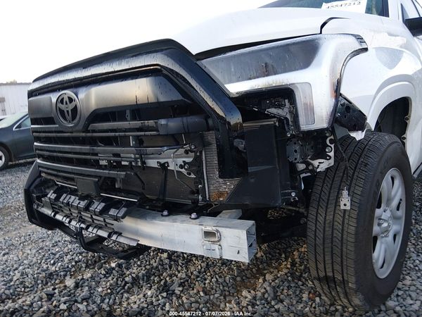 2025 TOYOTA TUNDRA SR