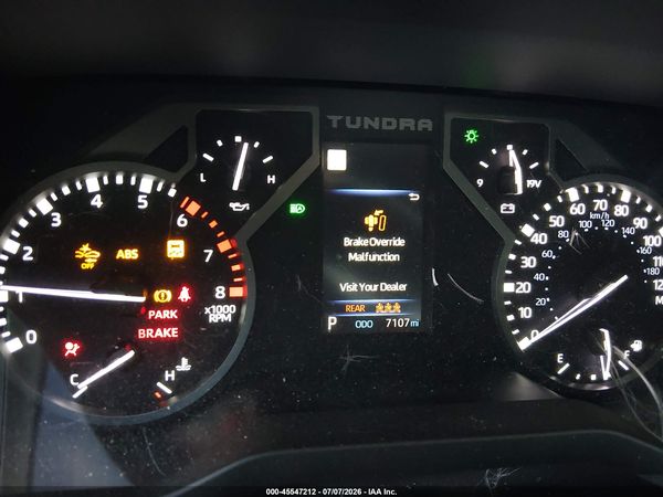 2025 TOYOTA TUNDRA SR