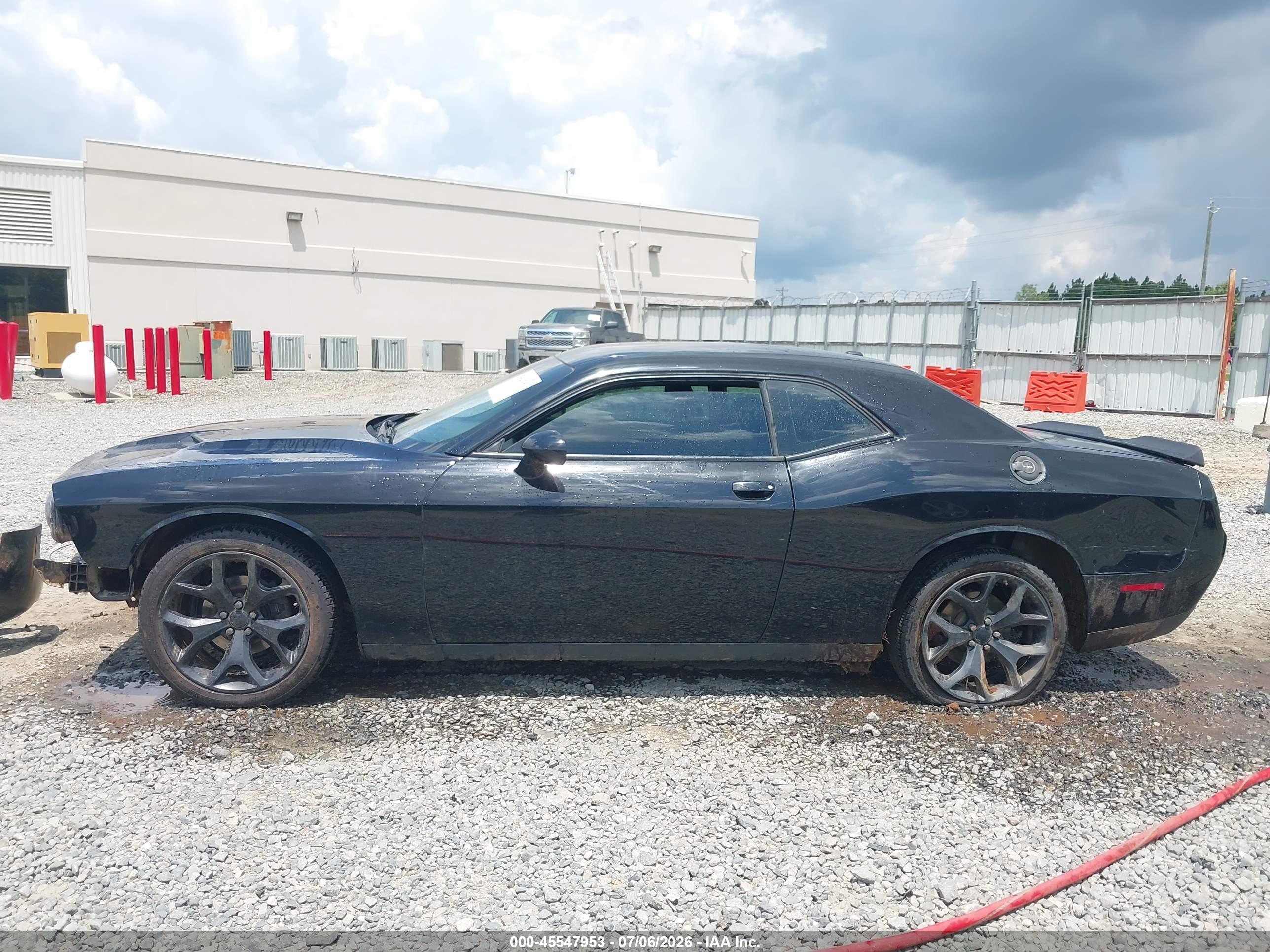 2016 DODGE CHALLENGER SXT