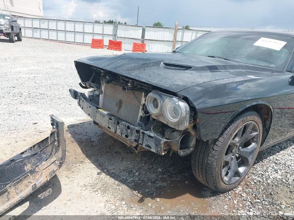 2016 DODGE CHALLENGER SXT