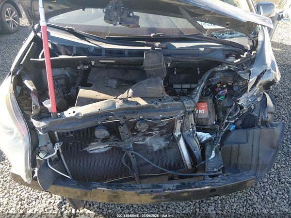 2014 TOYOTA SIENNA LE