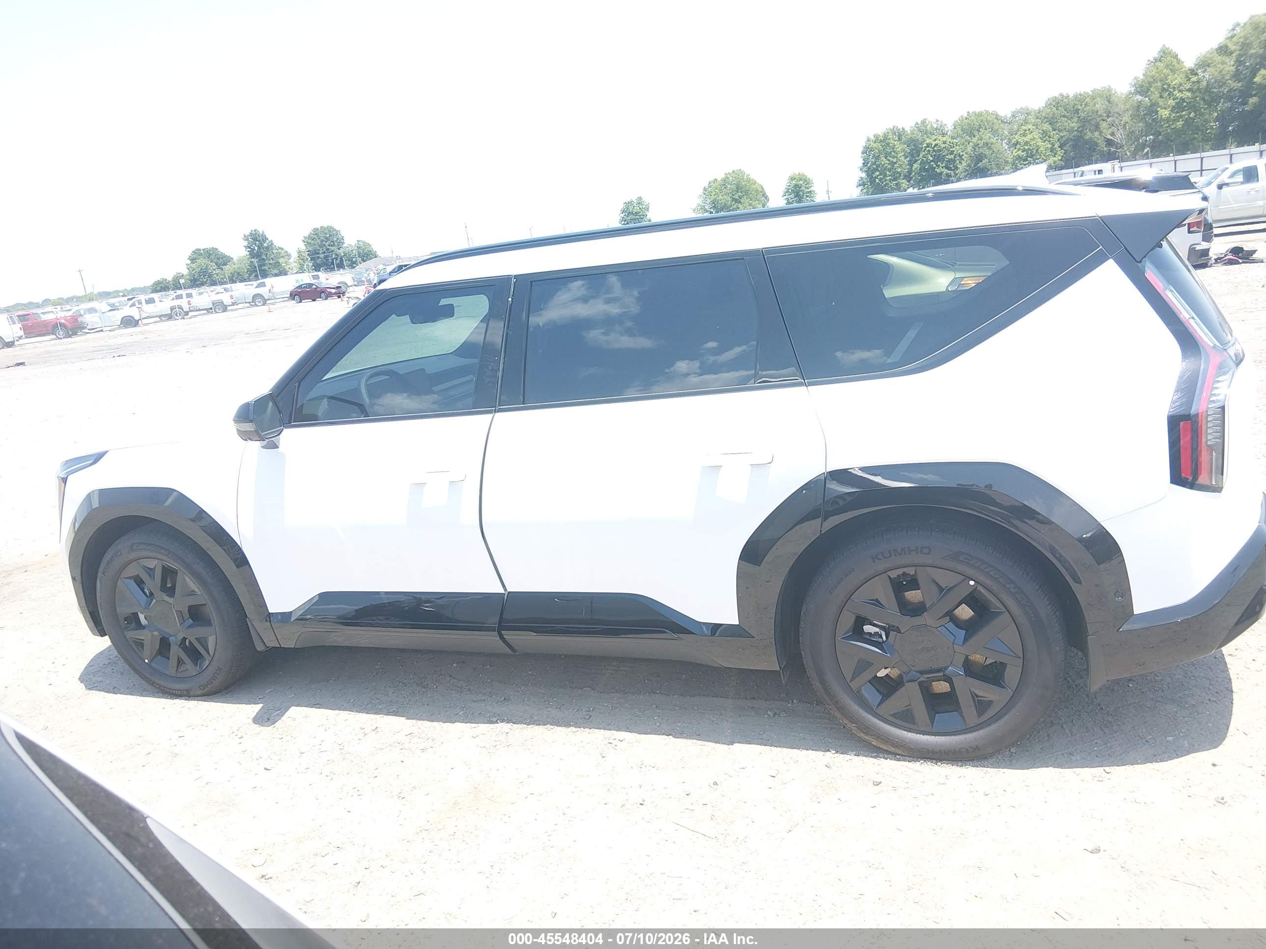 2026 KIA EV9 LAND