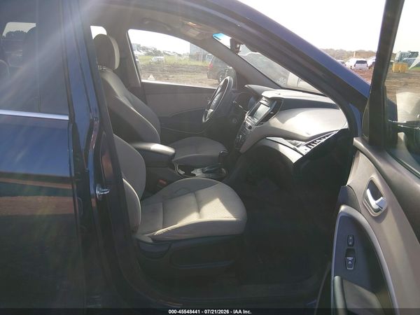 2017 HYUNDAI SANTA FE SE