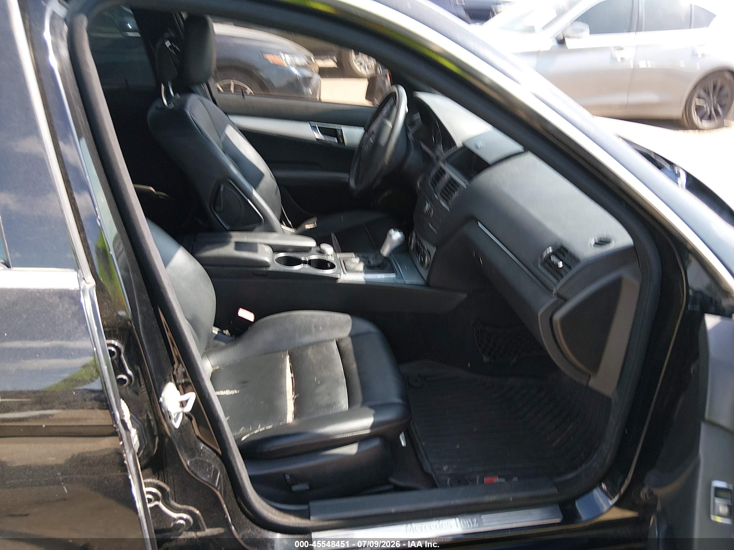 2010 MERCEDES-BENZ C 300 C300