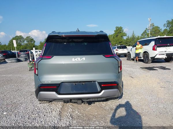 2024 KIA EV9 LAND