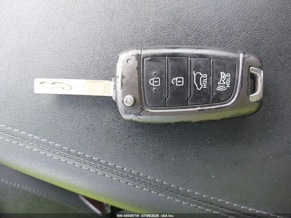 2019 HYUNDAI SANTA FE SE