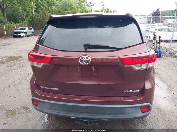 2018 TOYOTA HIGHLANDER XLE