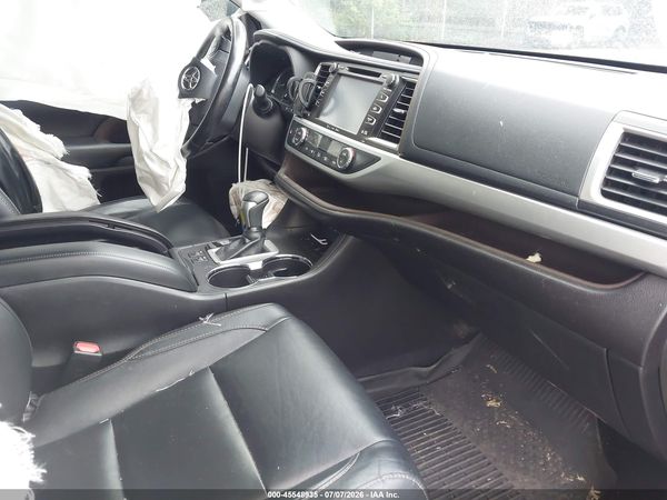 2018 TOYOTA HIGHLANDER XLE