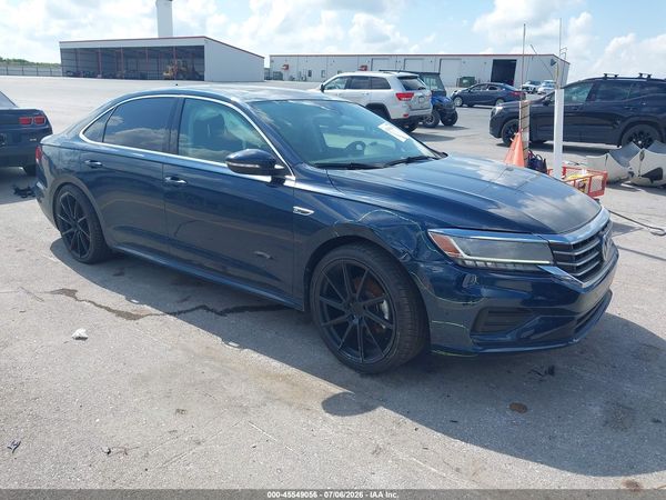 2022 VOLKSWAGEN PASSAT 2.0T SE — I1
