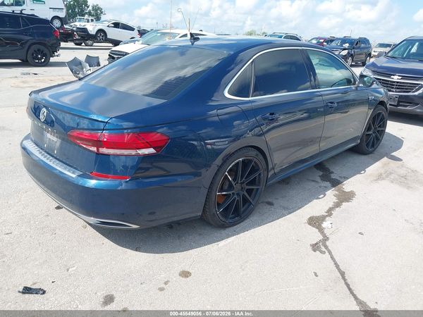2022 VOLKSWAGEN PASSAT 2.0T SE — I4
