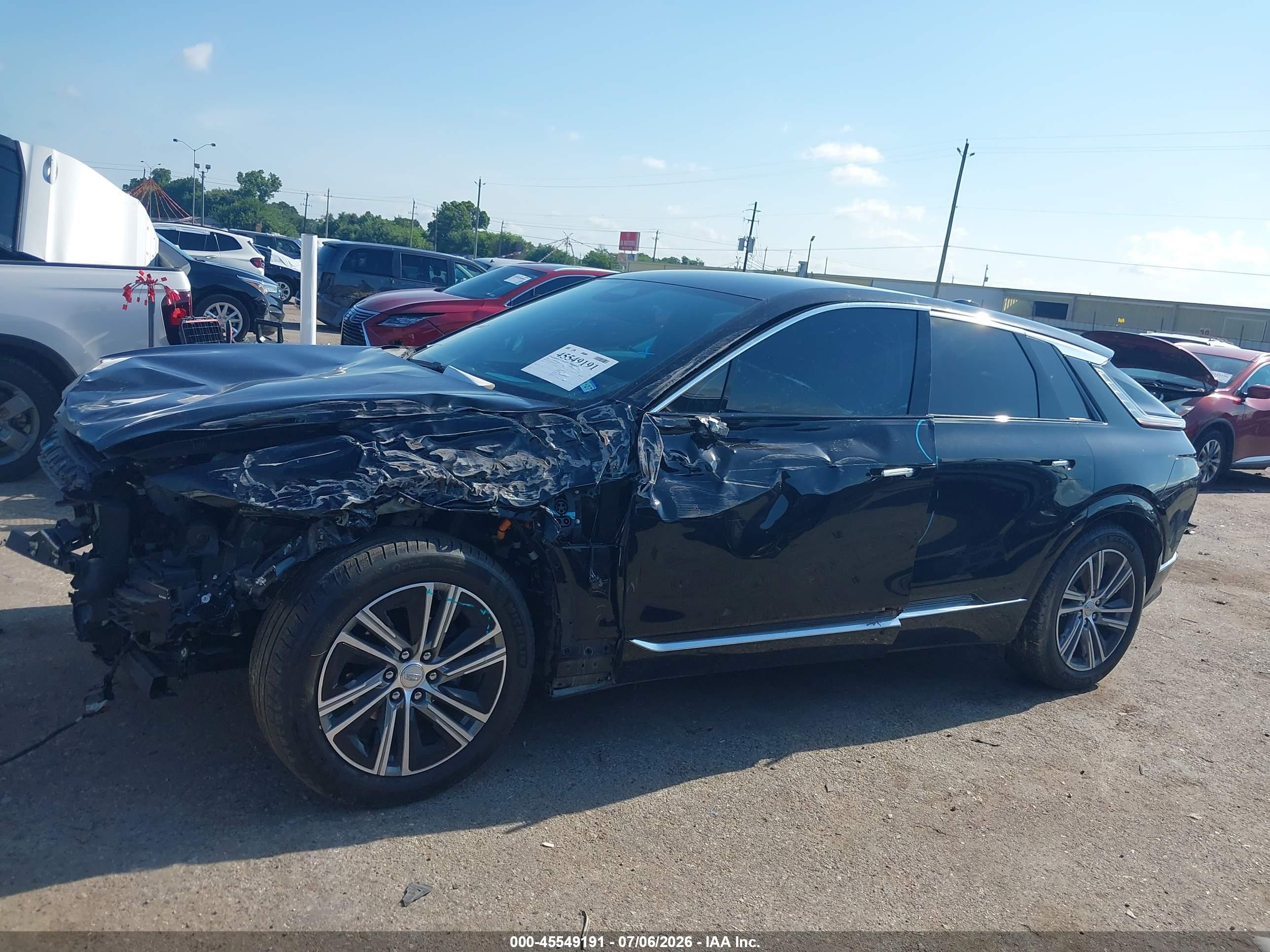 2024 CADILLAC LYRIQ LUXURY W/1SC
