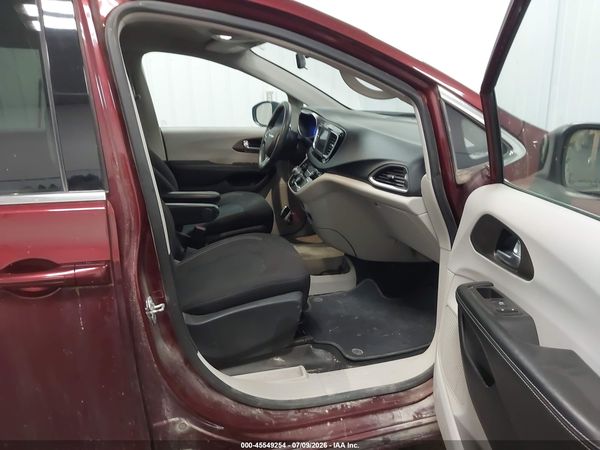 2021 CHRYSLER VOYAGER LX