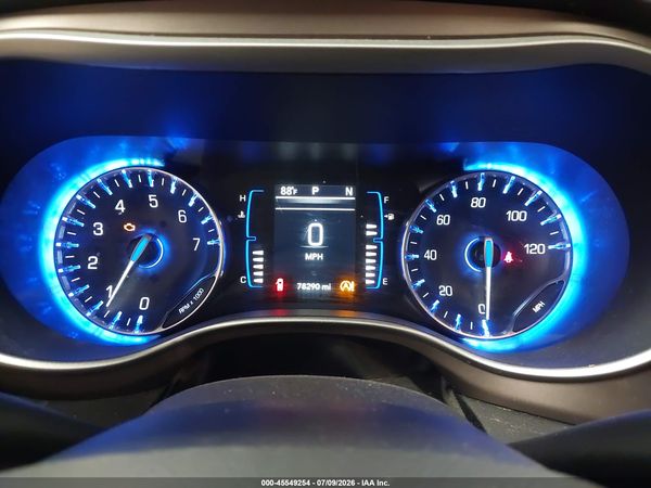 2021 CHRYSLER VOYAGER LX