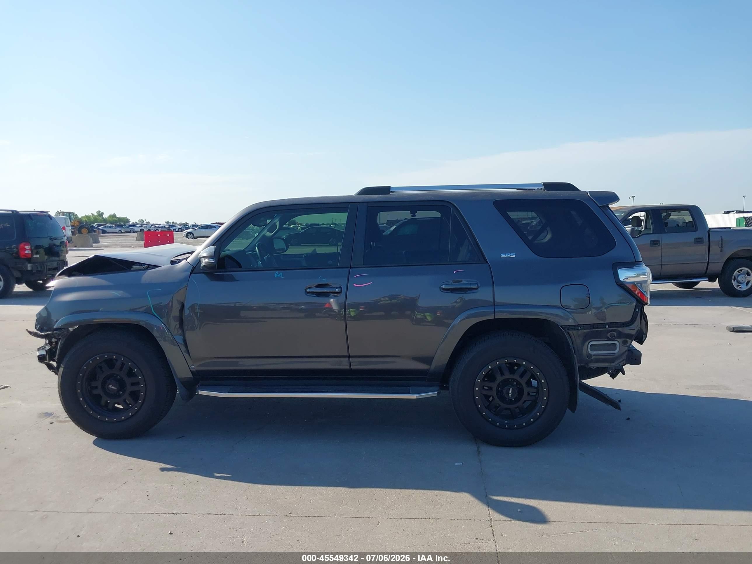 2019 TOYOTA 4RUNNER SR5 PREMIUM
