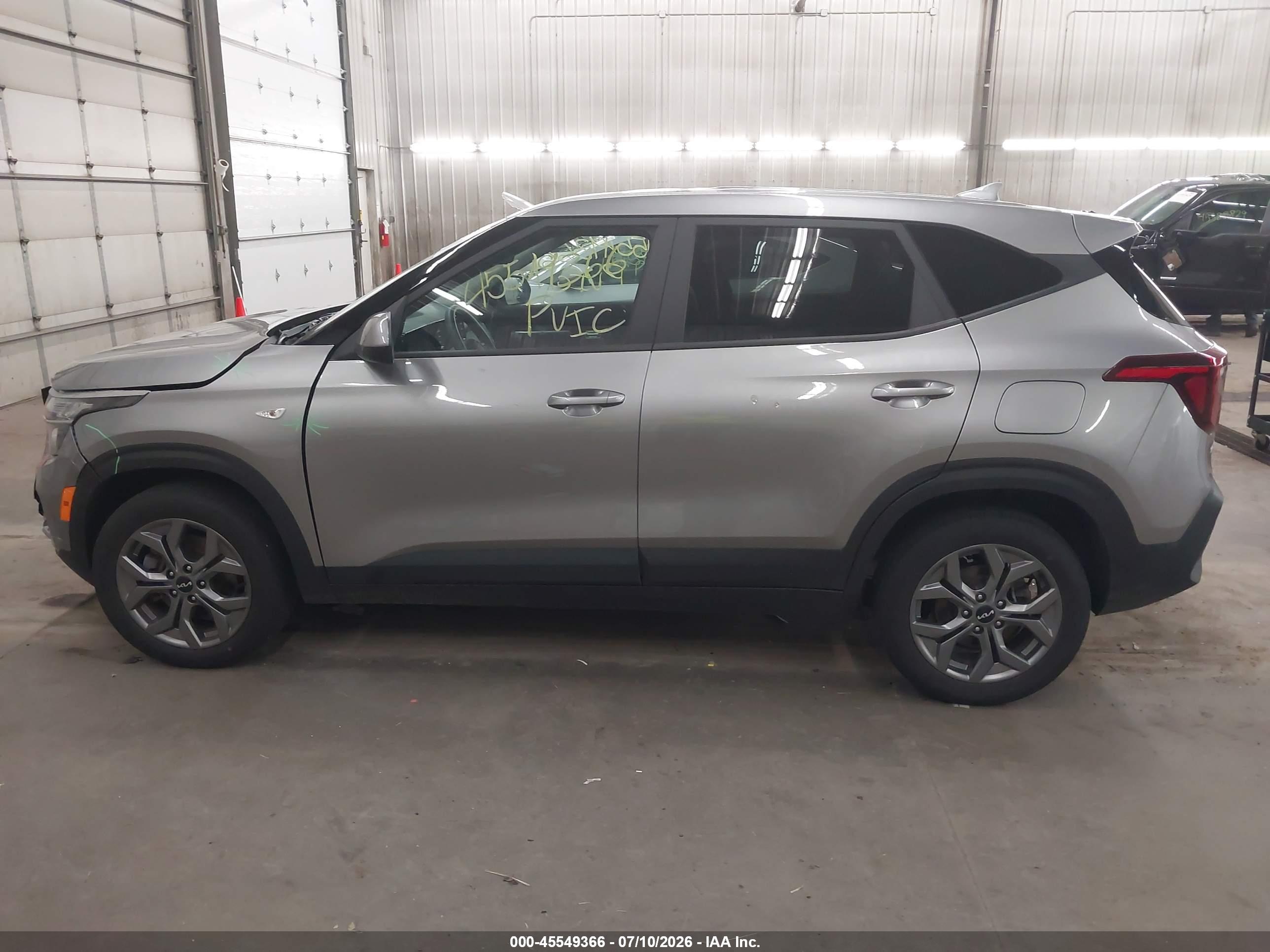 2024 KIA SELTOS LX