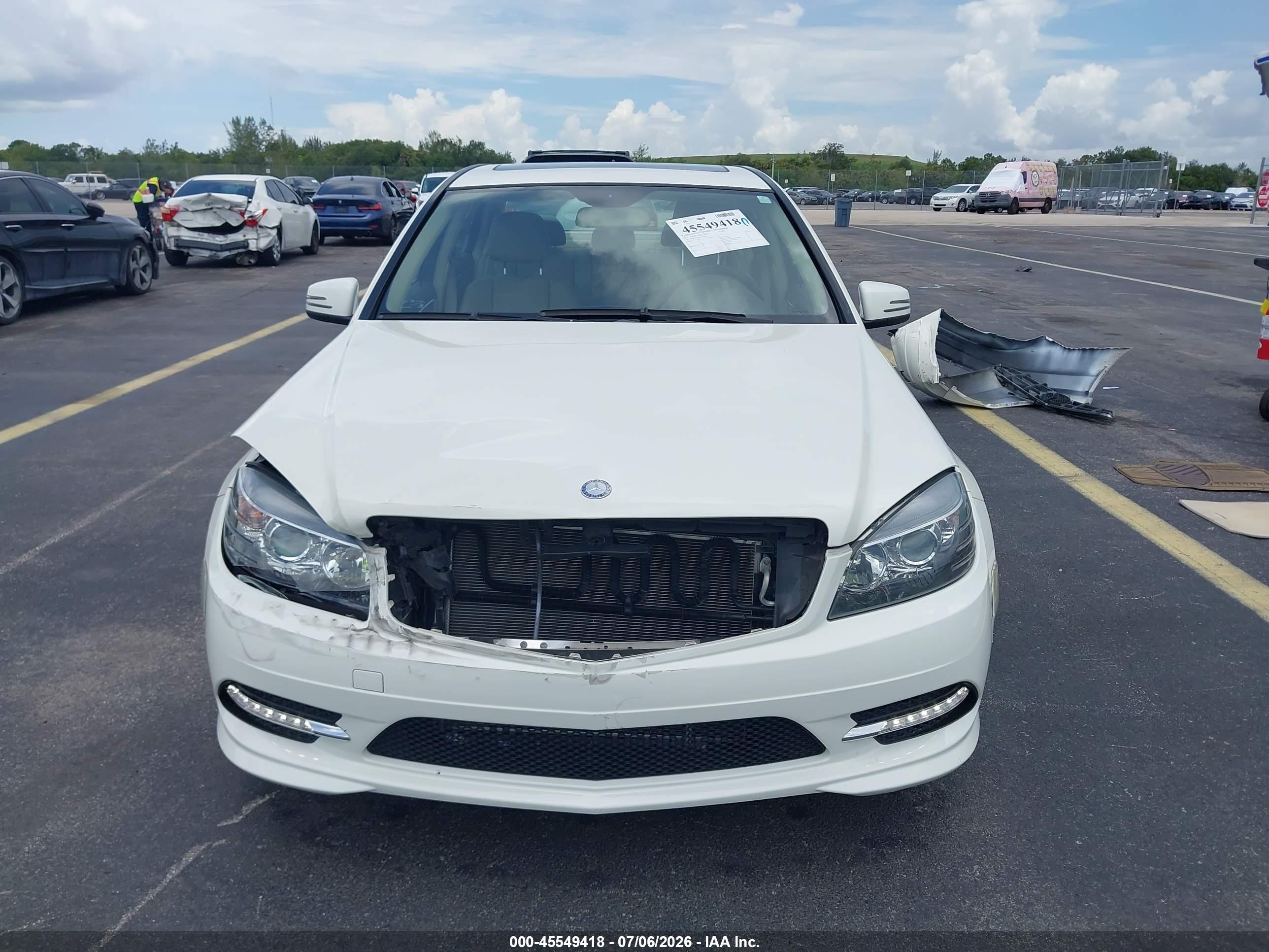 2011 MERCEDES-BENZ C 300 C300