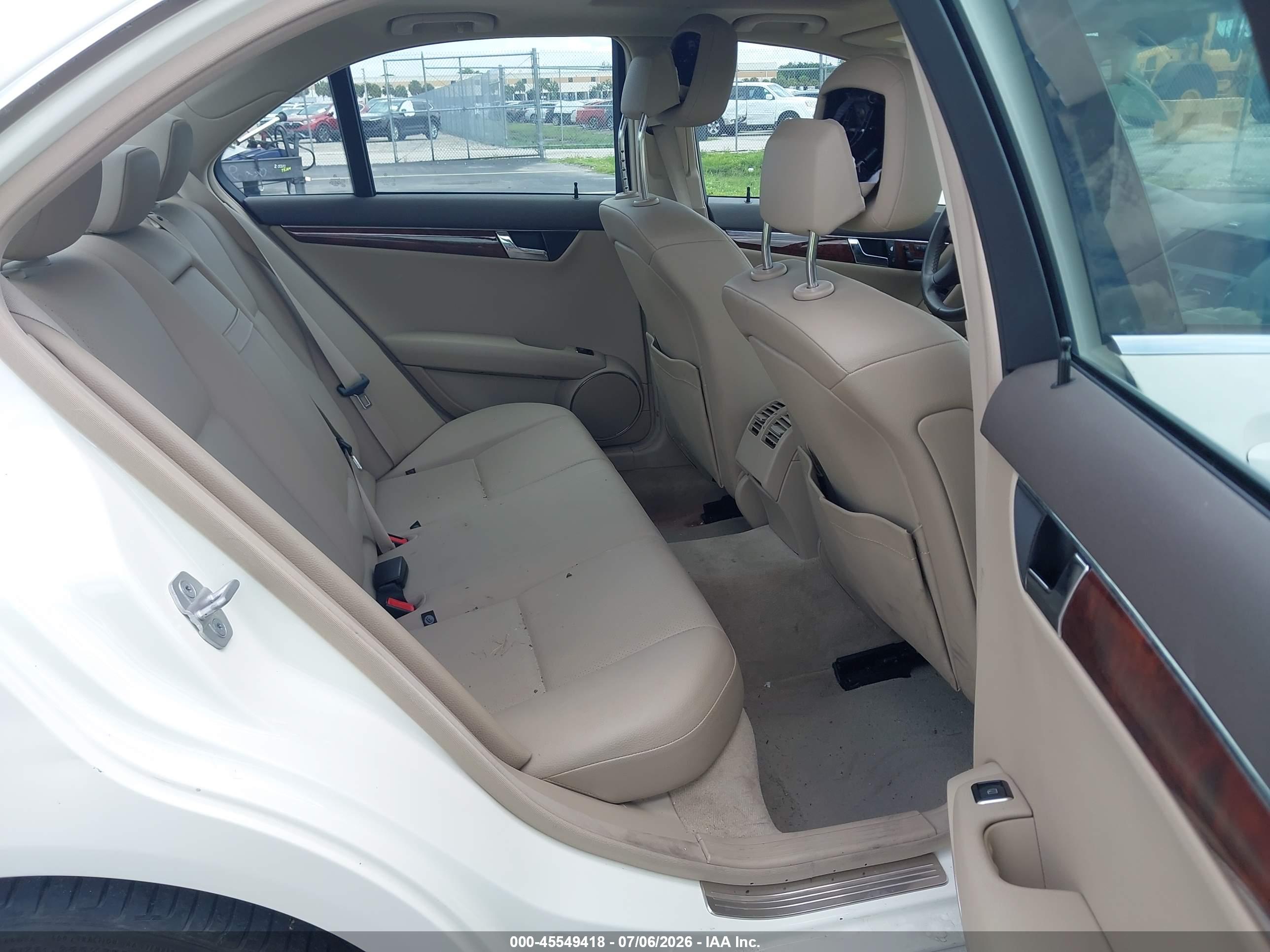 2011 MERCEDES-BENZ C 300 C300