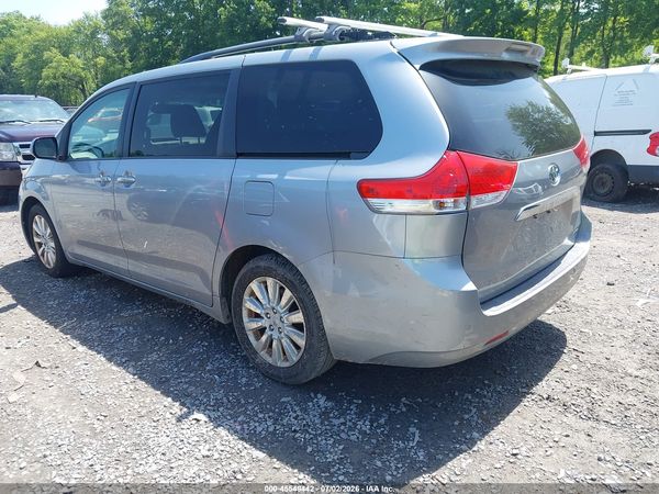 2012 TOYOTA SIENNA LIMITED 7 PASSENGER