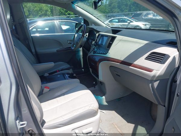2012 TOYOTA SIENNA LIMITED 7 PASSENGER