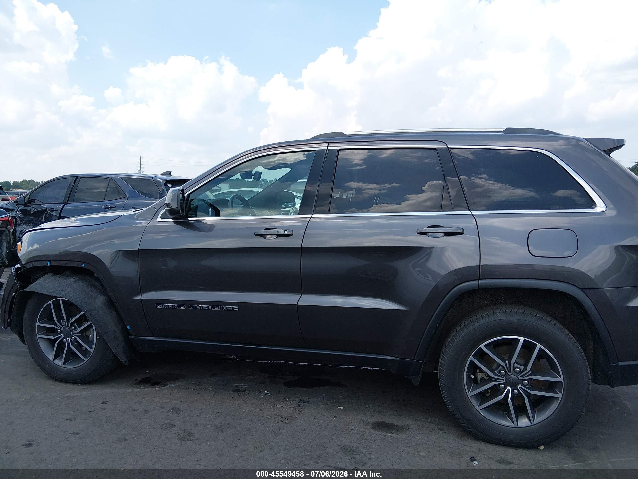 2019 JEEP GRAND CHEROKEE LAREDO E 4X2