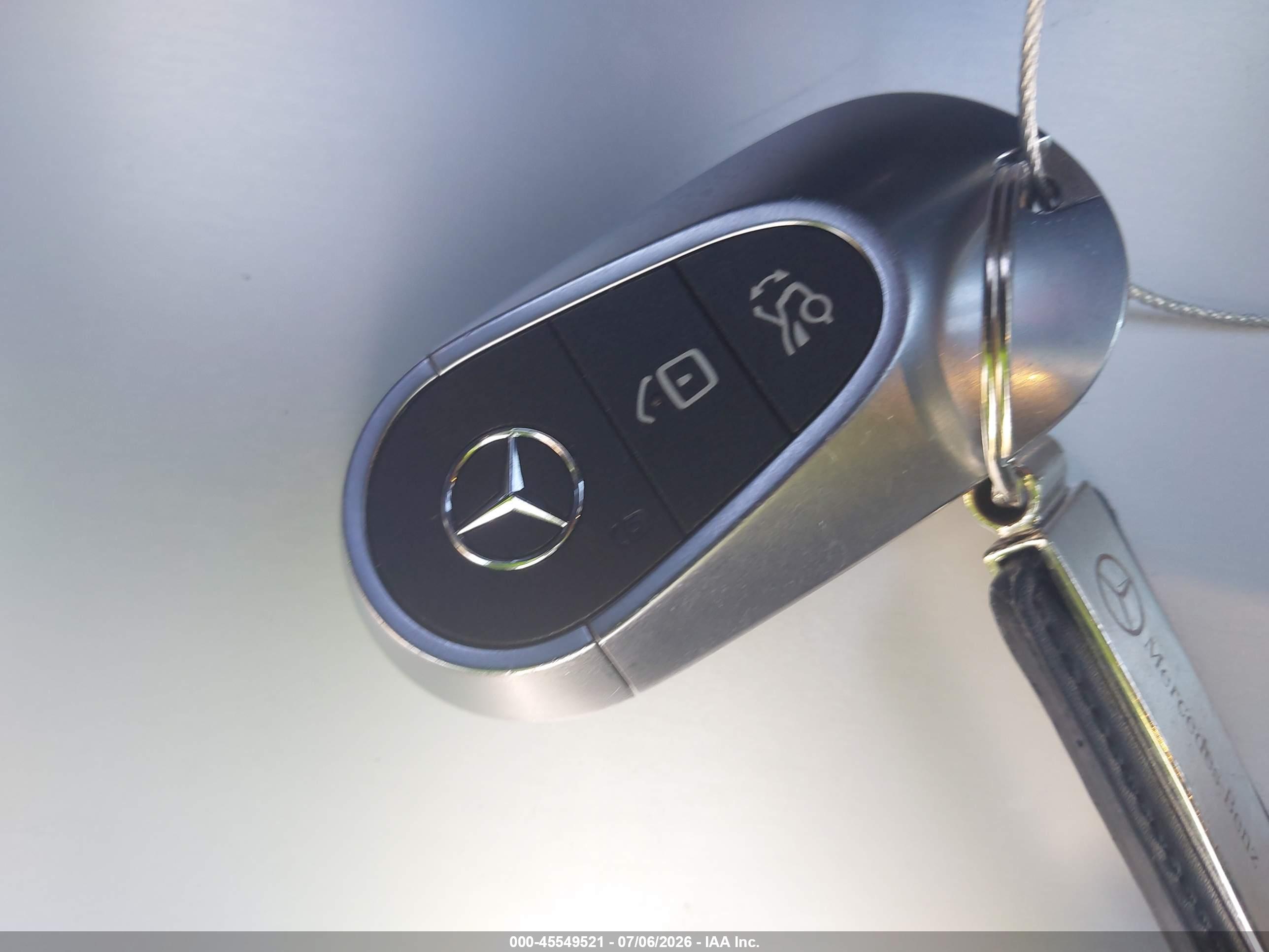 2024 MERCEDES-BENZ GLC 300 SUV