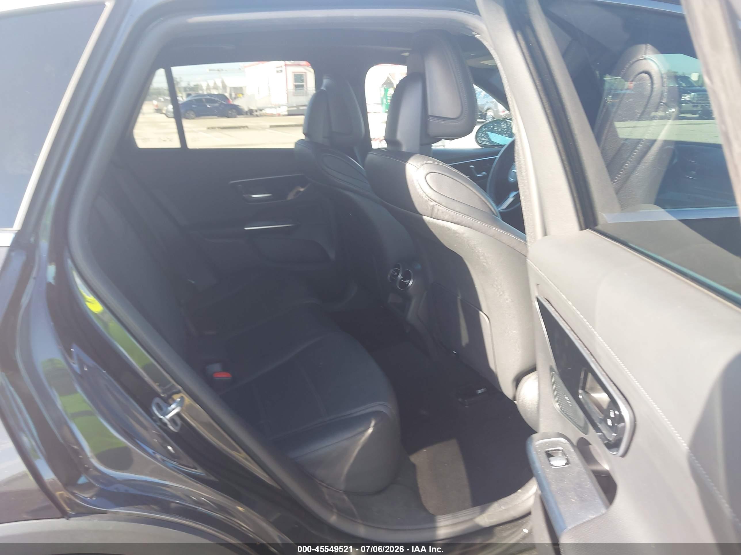 2024 MERCEDES-BENZ GLC 300 SUV