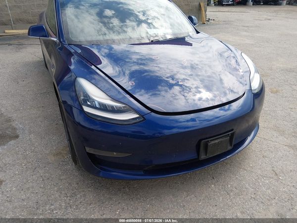 2018 TESLA MODEL 3 LONG RANGE/PERFORMANCE