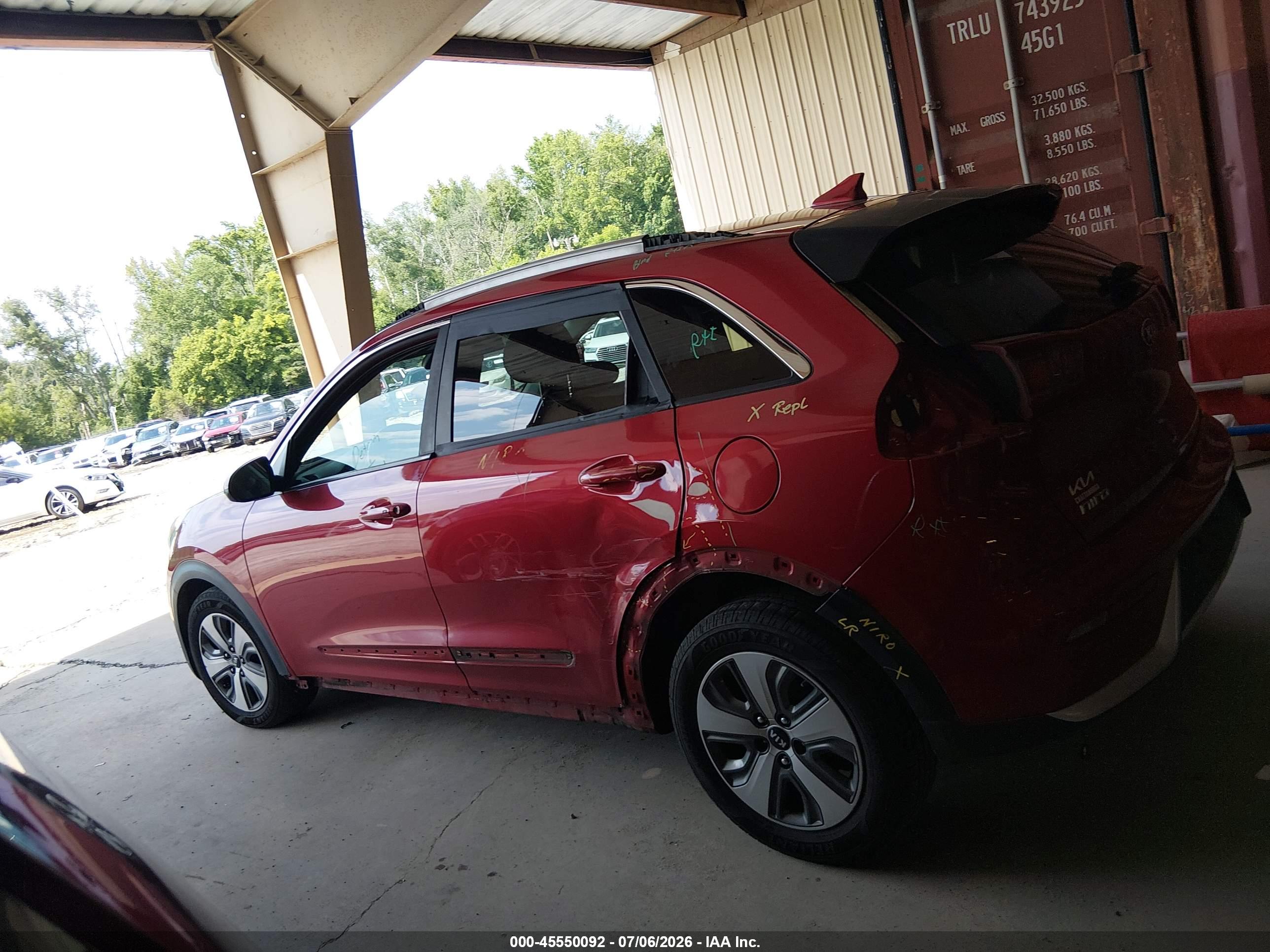2019 KIA NIRO LX