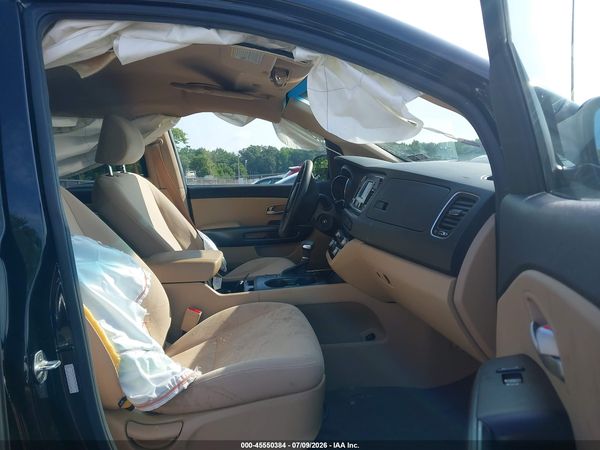 2018 KIA SEDONA LX