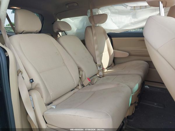 2018 KIA SEDONA LX