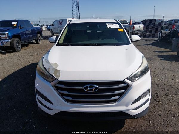 2017 HYUNDAI TUCSON SE
