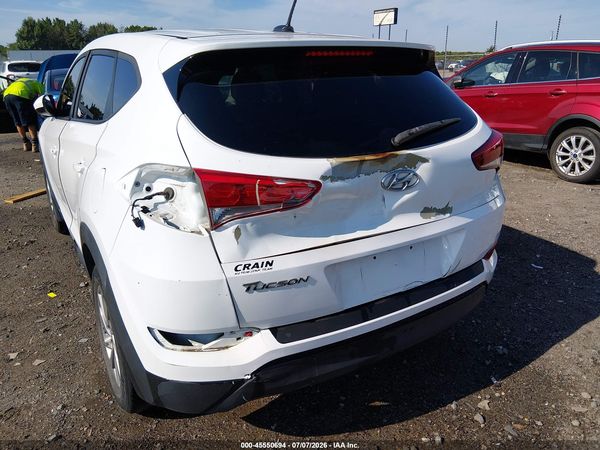2017 HYUNDAI TUCSON SE