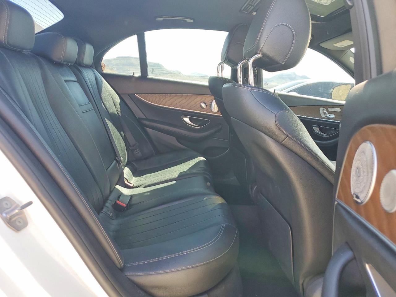 2018 MERCEDES-BENZ E E300