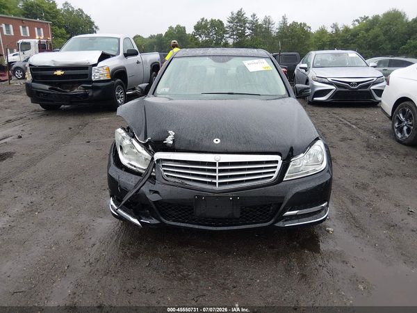 2014 MERCEDES-BENZ C 300 LUXURY 4MATIC